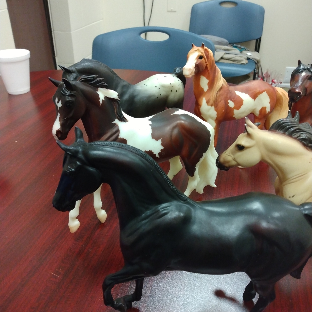 Lot of  6 VTG Breyer horses in overall good condition